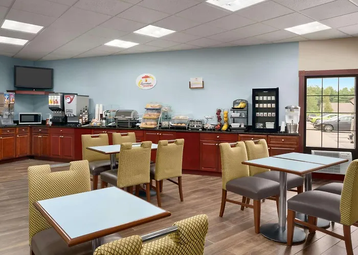 Super 8 By Wyndham West Greenwich/Providence